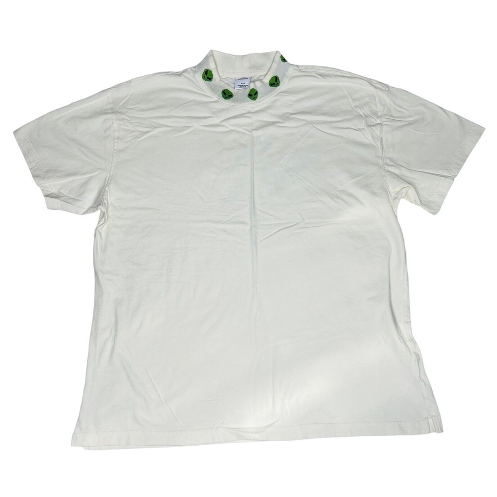 Urban Outfitter Men Alien Print on collar Size Large